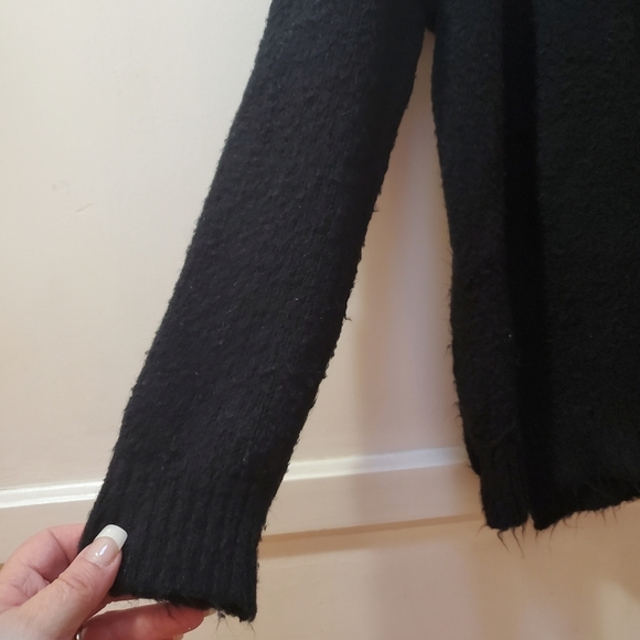 Lilyful Women's Drop Shoulder Sleeve Sweater - Picture 5 of 8